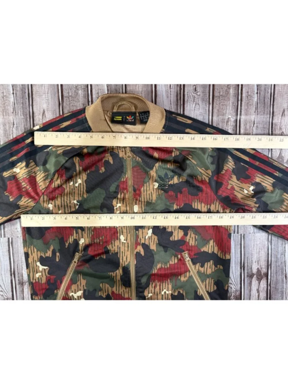 Adidas x Pharrell Williams Jacket size Small Full Zip Camo Long Sleev Hu Hiking